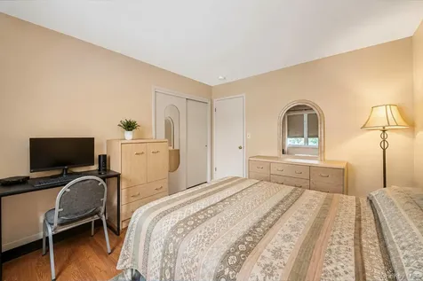 6 Sachem Court Farmingville NY 11738