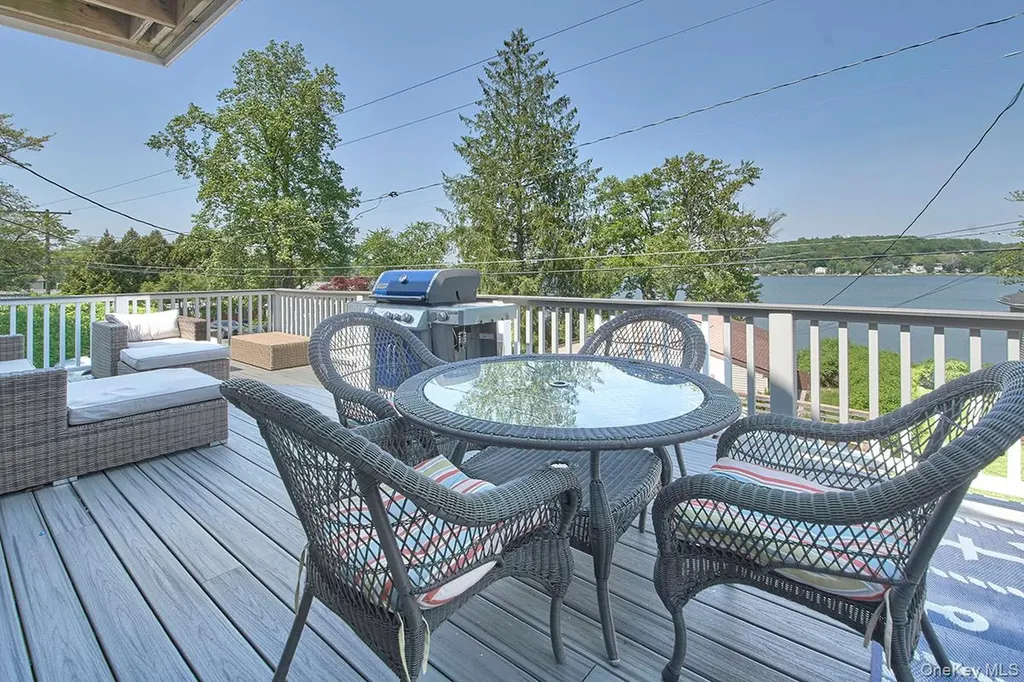 34 Lakeside Drive North Salem NY 10560