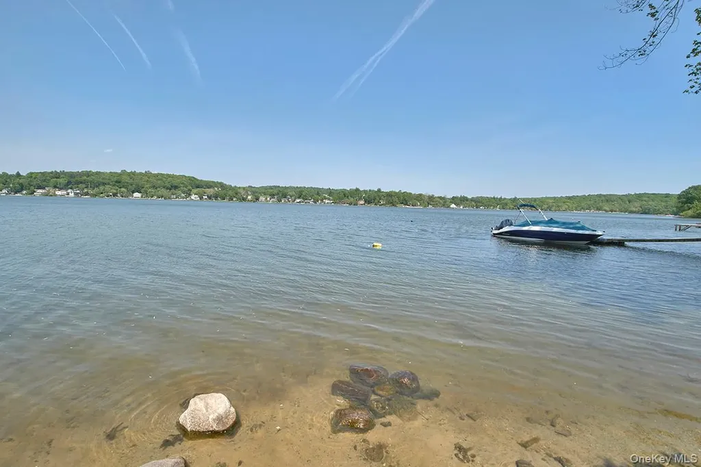 34 Lakeside Drive North Salem NY 10560