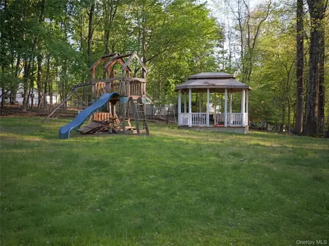31 Dawn Lane Suffern NY 10901