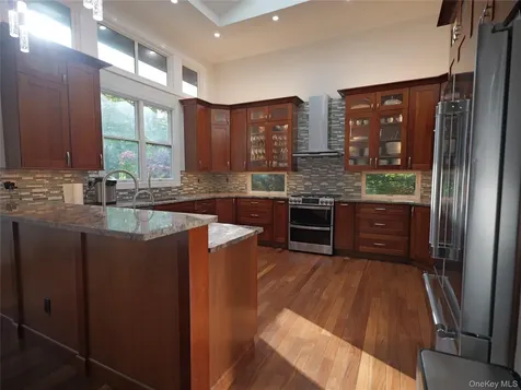 31 Dawn Lane Suffern NY 10901