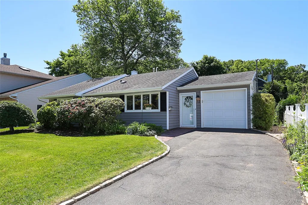 12 Ronan Road Glen Cove NY 11542