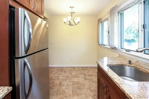 12 Ronan Road Glen Cove NY 11542