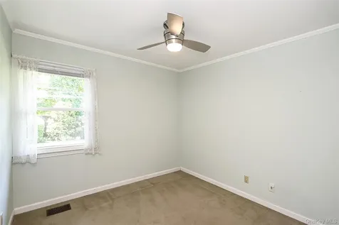 12 Ronan Road Glen Cove NY 11542