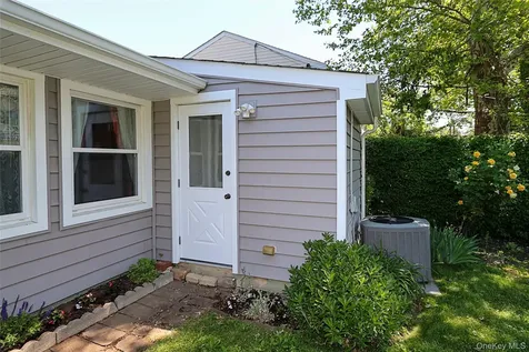 12 Ronan Road Glen Cove NY 11542
