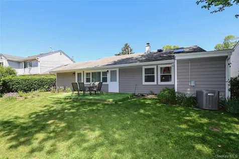 12 Ronan Road Glen Cove NY 11542