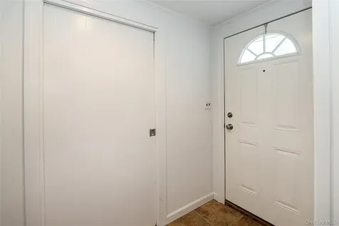 12 Ronan Road Glen Cove NY 11542