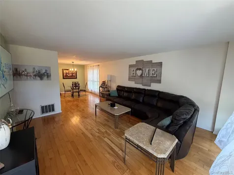 23 Hawthorn Court Fishkill NY 12524