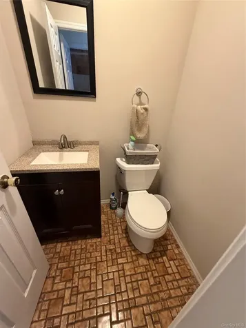 23 Hawthorn Court Fishkill NY 12524