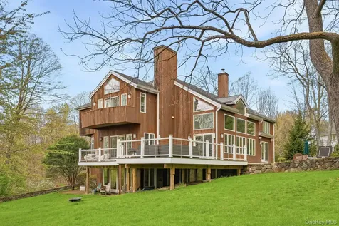 22 Random Farms Circle Chappaqua NY 10514