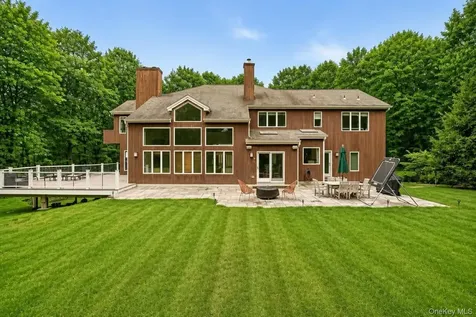 22 Random Farms Circle Chappaqua NY 10514