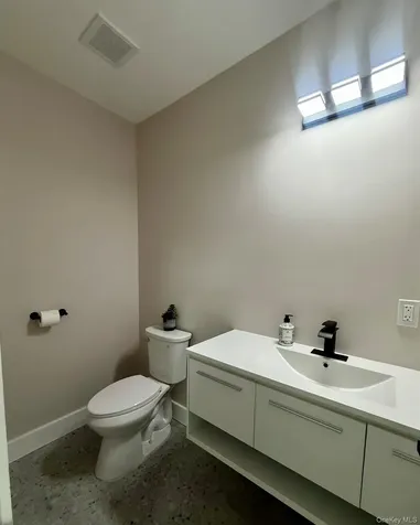 7 Frost Lane Cornwall NY 12518