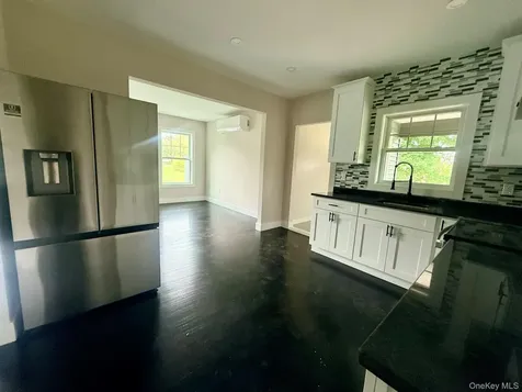 7 Frost Lane Cornwall NY 12518
