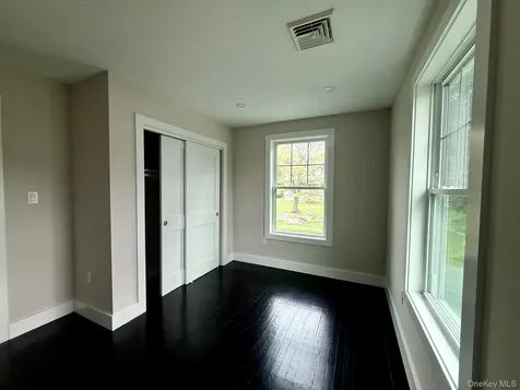 7 Frost Lane Cornwall NY 12518