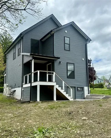 7 Frost Lane Cornwall NY 12518