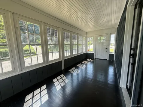 7 Frost Lane Cornwall NY 12518
