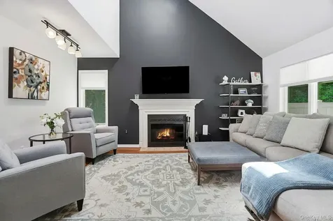 31 Ridge Road Cortlandt Manor NY 10567