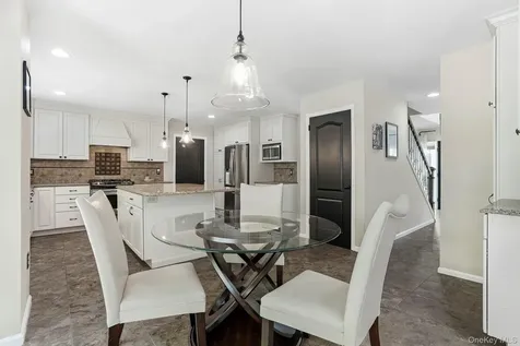 31 Ridge Road Cortlandt Manor NY 10567
