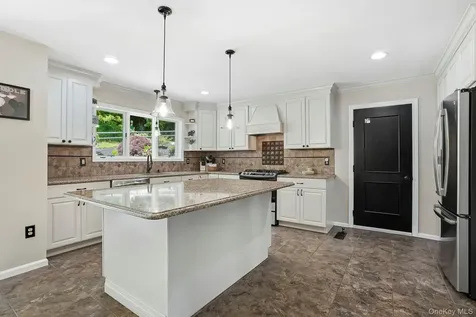 31 Ridge Road Cortlandt Manor NY 10567