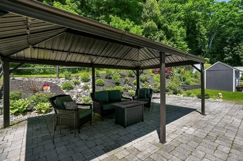 31 Ridge Road Cortlandt Manor NY 10567