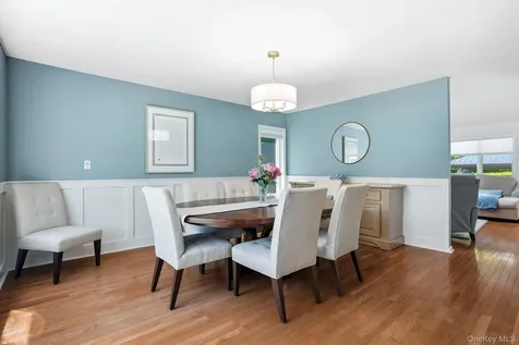 31 Ridge Road Cortlandt Manor NY 10567