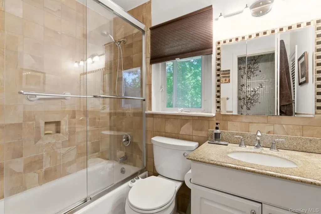 61 Hofstra Drive Smithtown NY 11787