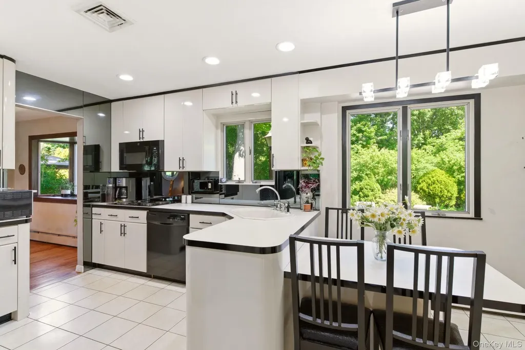 61 Hofstra Drive Smithtown NY 11787