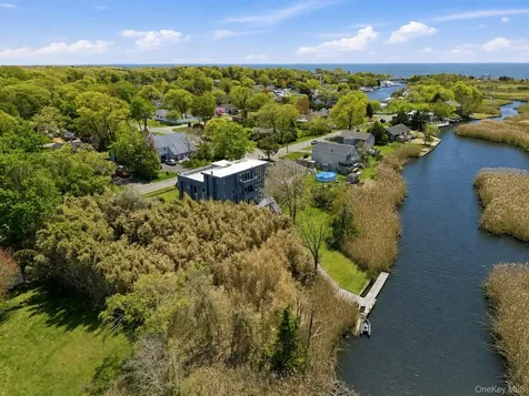 36 Roosevelt Boulevard East Patchogue NY 11772