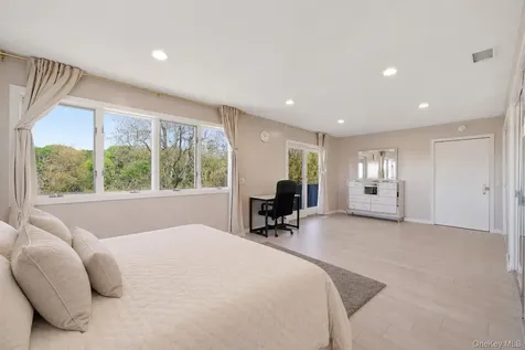 36 Roosevelt Boulevard East Patchogue NY 11772