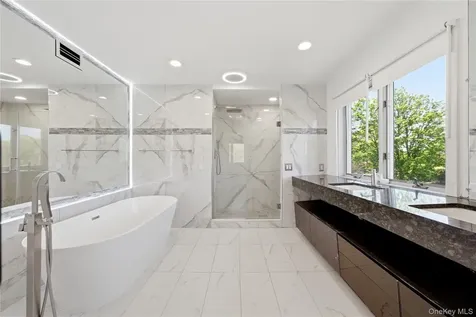 36 Roosevelt Boulevard East Patchogue NY 11772