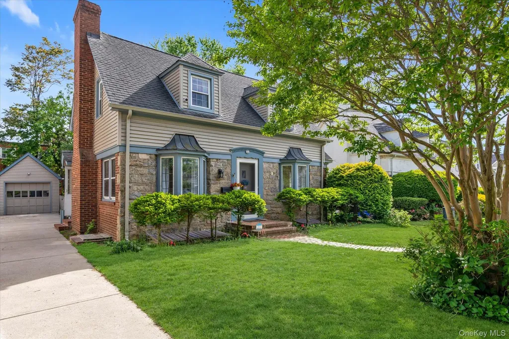 26 Latimer Court Rockville Centre NY 11570