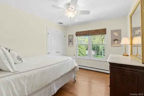 15 Rosebriar Lane East Quogue NY 11942