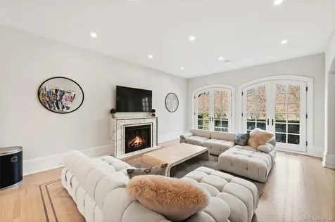 9 Terrace Circle Armonk NY 10504