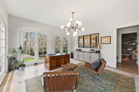 9 Terrace Circle Armonk NY 10504