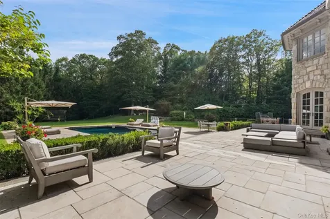 9 Terrace Circle Armonk NY 10504