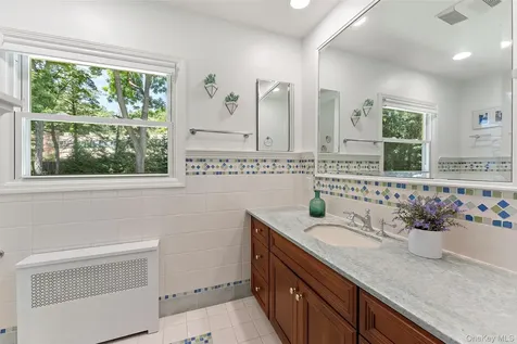57 Riverview Road Irvington NY 10533