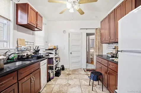 123 Fourth Avenue Pelham NY 10803
