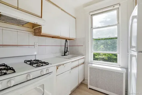 123 Fourth Avenue Pelham NY 10803