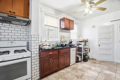 123 Fourth Avenue Pelham NY 10803