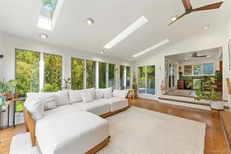 3 Jennifer Lane Hartsdale NY 10530