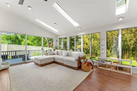 3 Jennifer Lane Hartsdale NY 10530