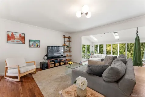 3 Jennifer Lane Hartsdale NY 10530