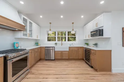 2 Heather Drive Remsenburg NY 11960