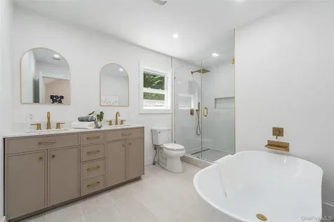 2 Heather Drive Remsenburg NY 11960