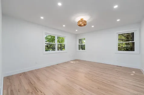 2 Heather Drive Remsenburg NY 11960