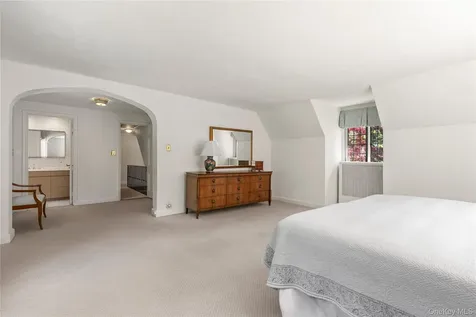 16 West Drive Larchmont NY 10538