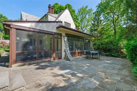 16 West Drive Larchmont NY 10538