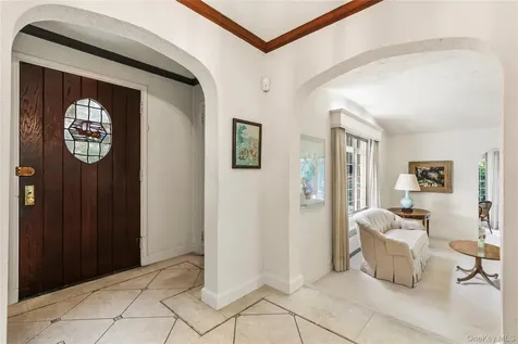 16 West Drive Larchmont NY 10538