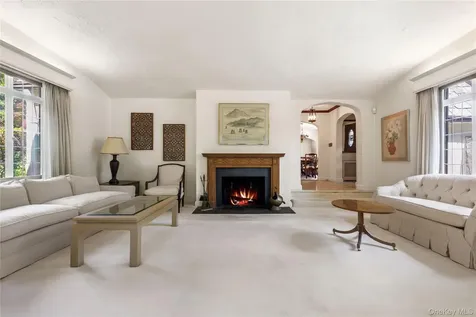 16 West Drive Larchmont NY 10538