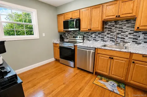 15 Colonial Avenue Fishkill NY 12524
